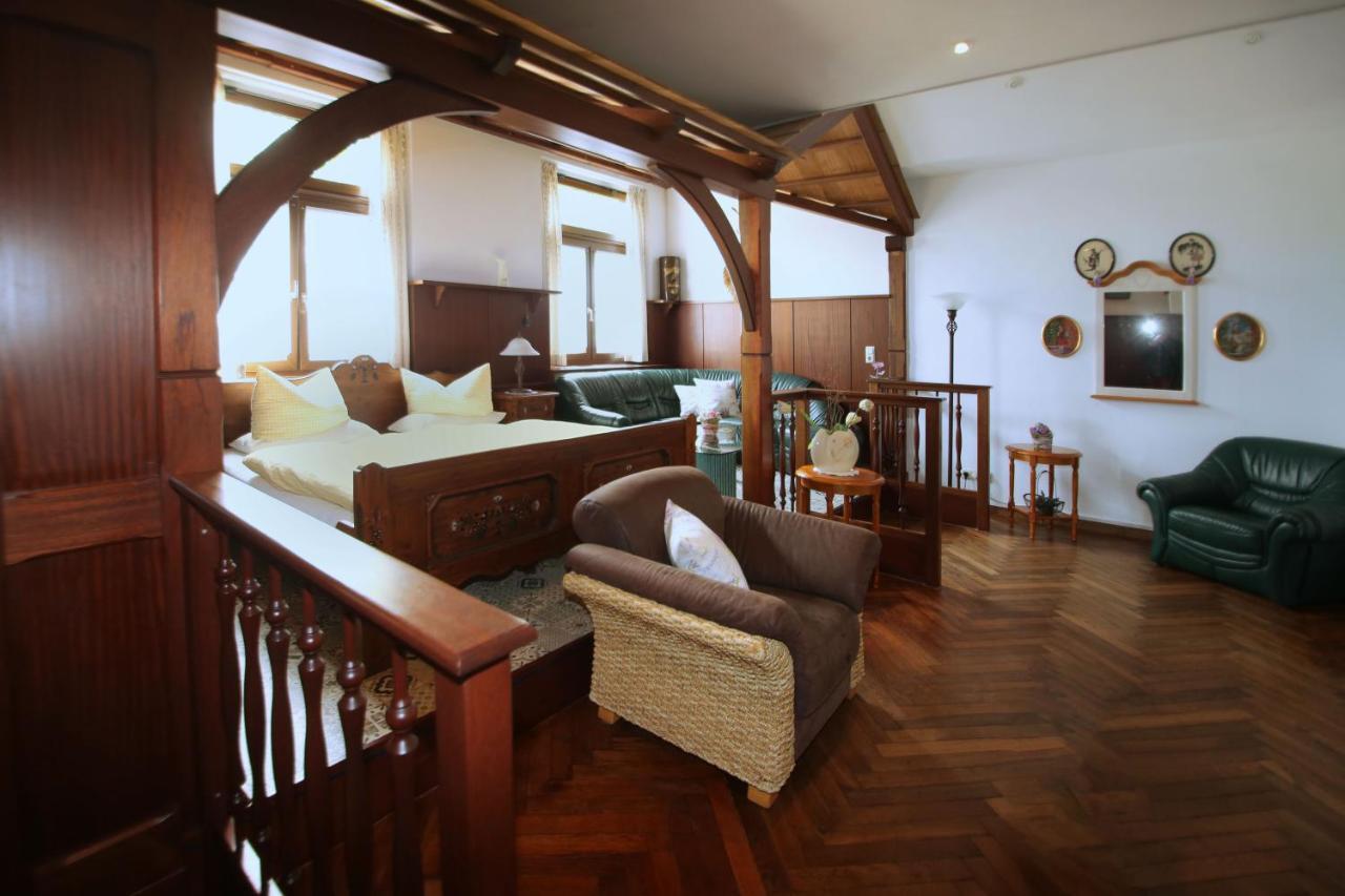 Romantik Landhaus & Pension Klaps Liebling Люббен Экстерьер фото