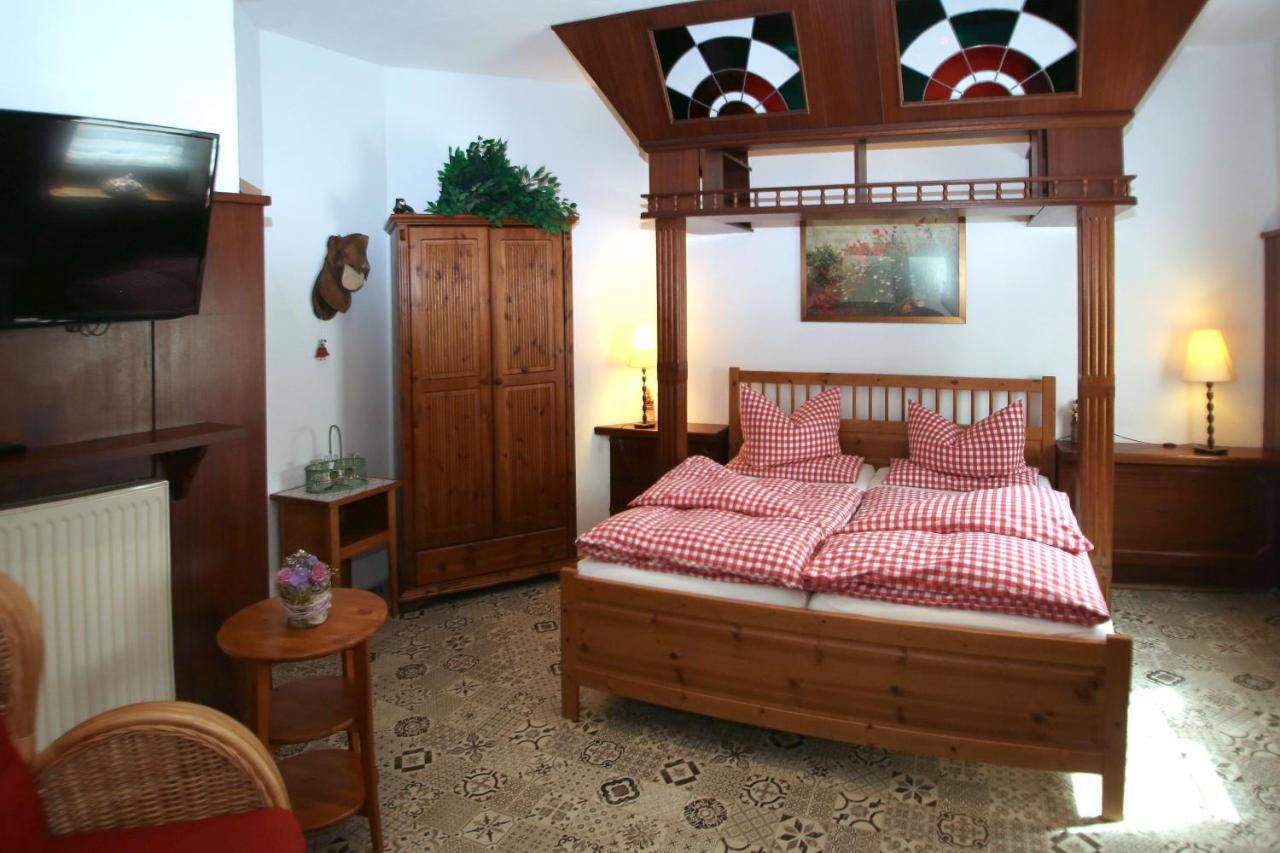 Romantik Landhaus & Pension Klaps Liebling Люббен Экстерьер фото